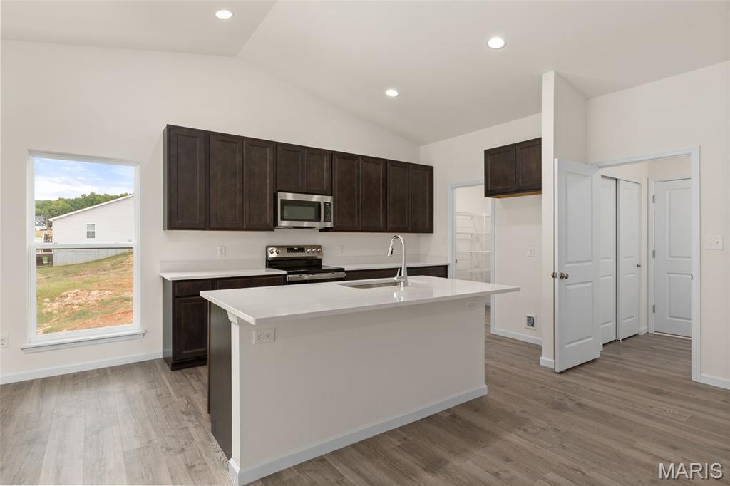 Louiselle 6 - Residential