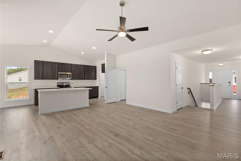 Louiselle 6 - Residential