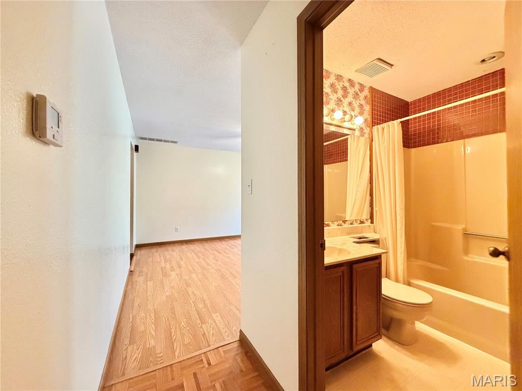 Chateau Estates - Residential