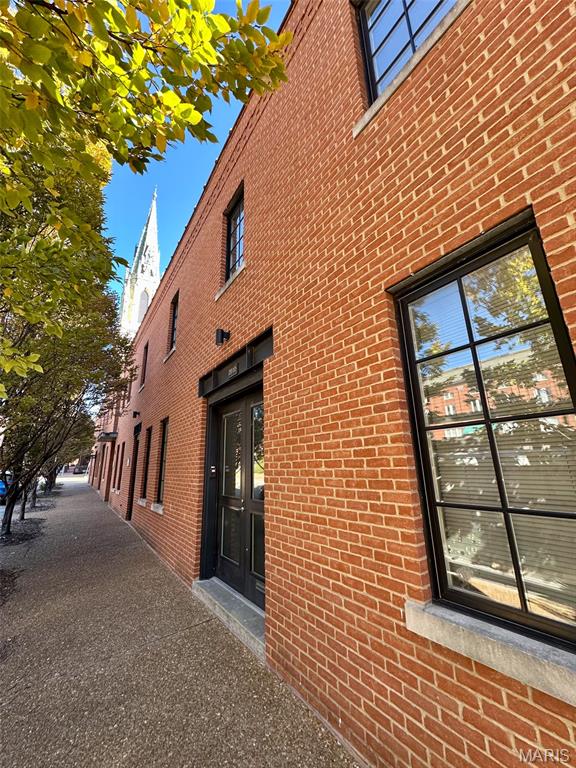 Soulard - Commercial Lease