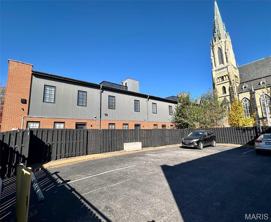 Soulard - Commercial Lease