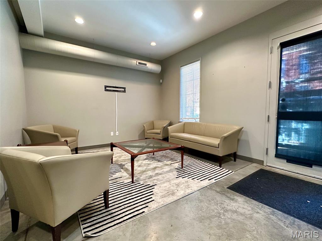 Soulard - Commercial Lease