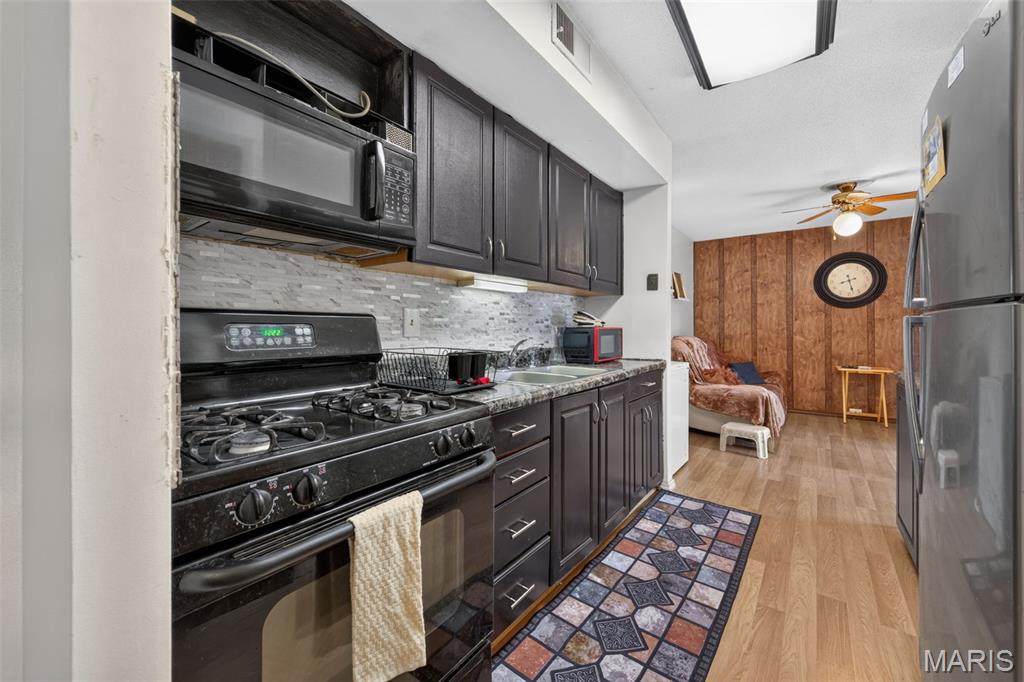 Sugartree 8 - Residential