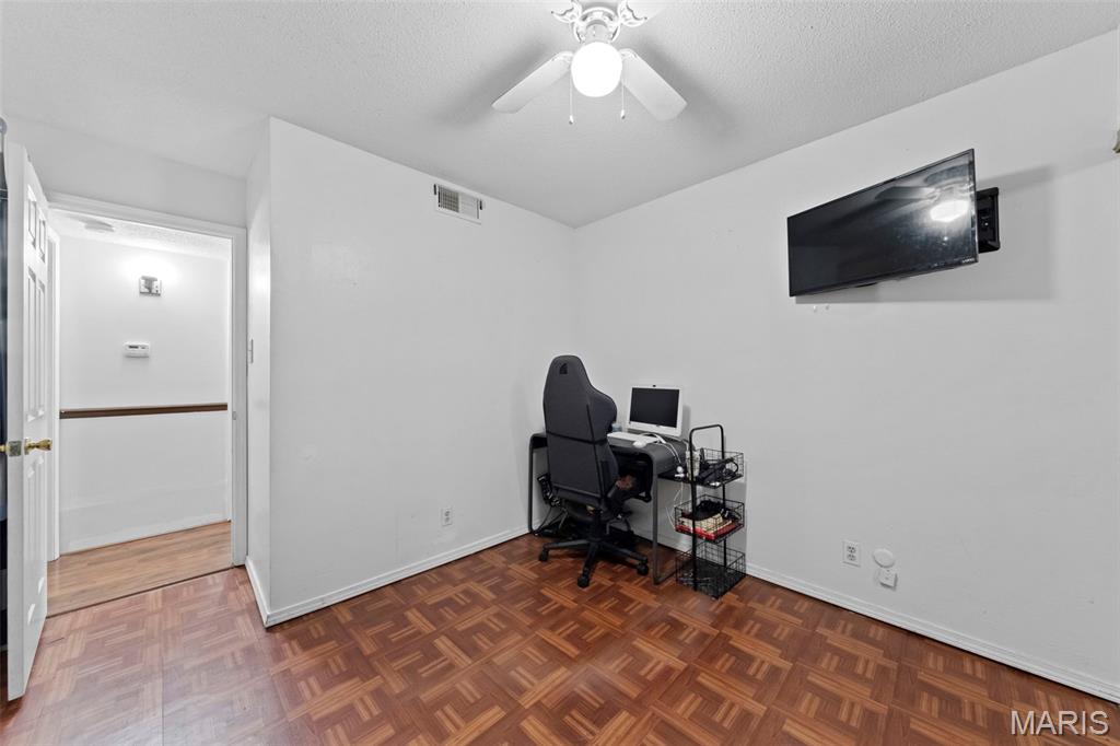 Sugartree 8 - Residential