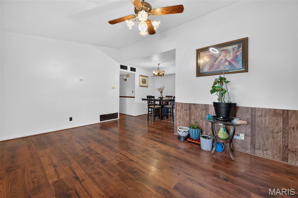 Sugartree 8 - Residential