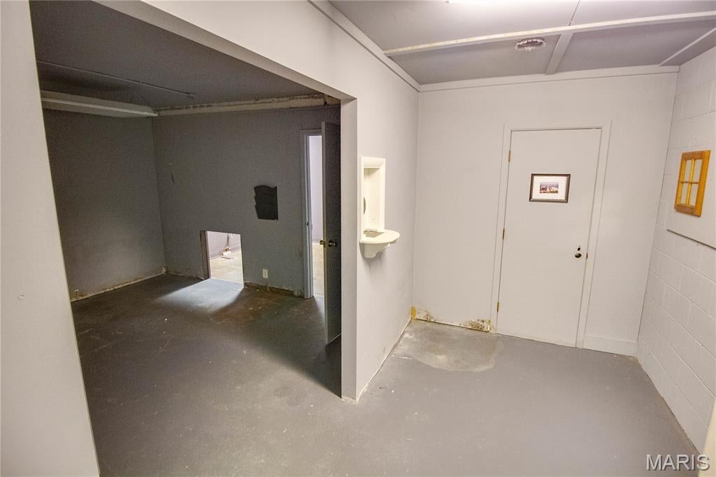 Hunter & Russells Add - Commercial Sale