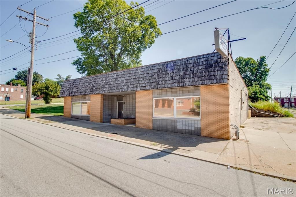 Hunter & Russells Add - Commercial Sale