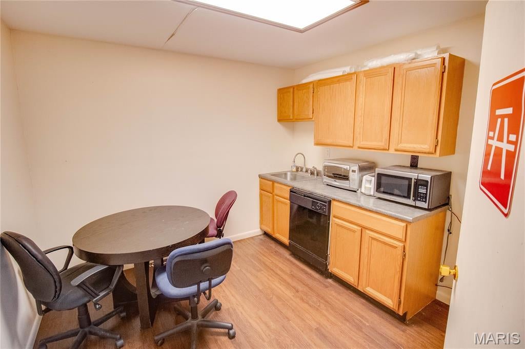 Hunter & Russells Add - Commercial Sale