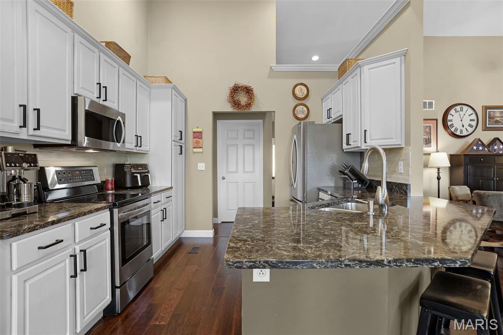 Villas/Stonebridge Condos - Residential