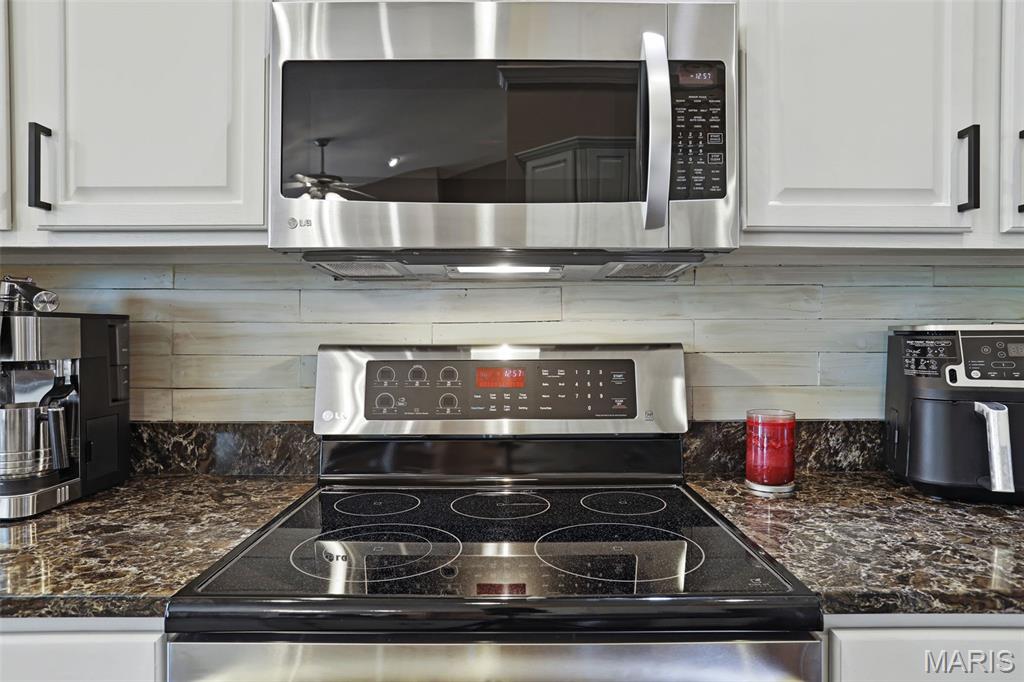 Villas/Stonebridge Condos - Residential