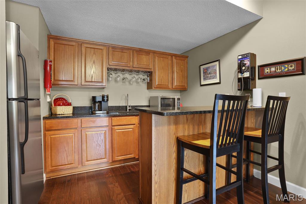 Villas/Stonebridge Condos - Residential