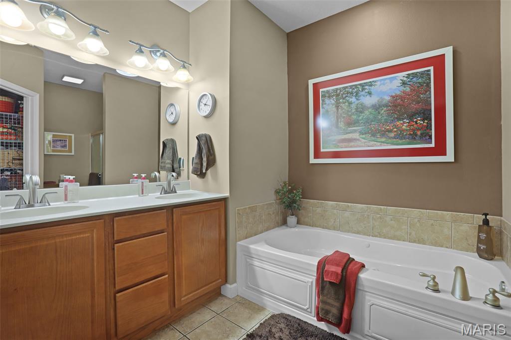 Villas/Stonebridge Condos - Residential