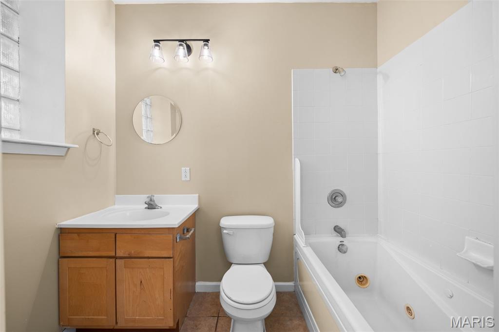 Laclede Condo - Residential