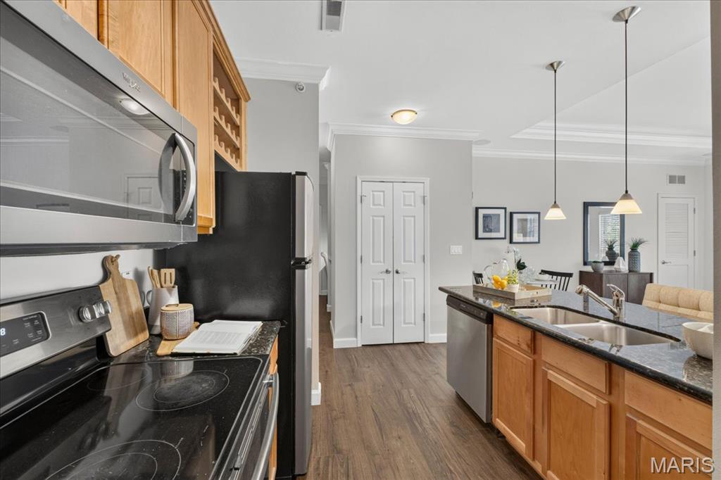 McKnight Crossing At Tilles Park - Residential