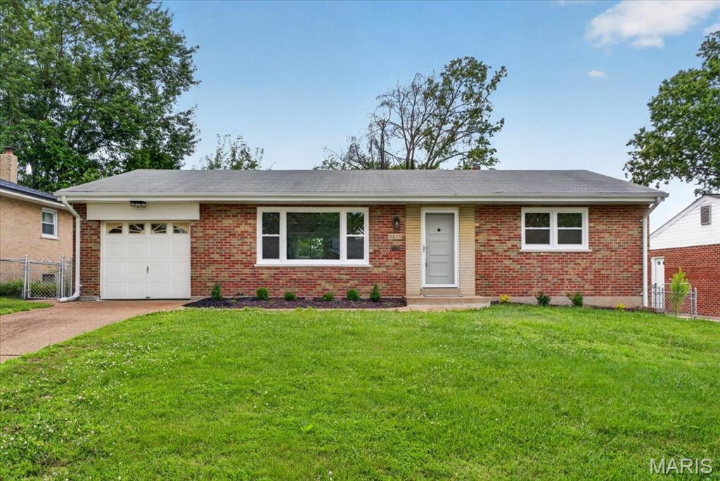 Beautifully updated 3-bedroom, 1-bath home in sought-after Richford Gardens! The open floor plan was created by removing the wall between the kitchen and living room, providing a bright and inviting space perfect for everyday living and entertaining. The remodeled kitchen features modern finishes and flows seamlessly into the main living area. Additional updates include an updated bathroom, new windows, new siding, new light fixtures, a new plumbing stack, and a recently serviced HVAC system.

The lower level has been freshly painted and is ready for you to make it your own—whether you envision additional living space, a home office, gym, playroom, or workshop.

Outside, enjoy a large fenced backyard with plenty of room for pets, play, gardening, or outdoor gatherings. A one-car garage provides additional storage and convenience. Move-in ready with major improvements already completed!