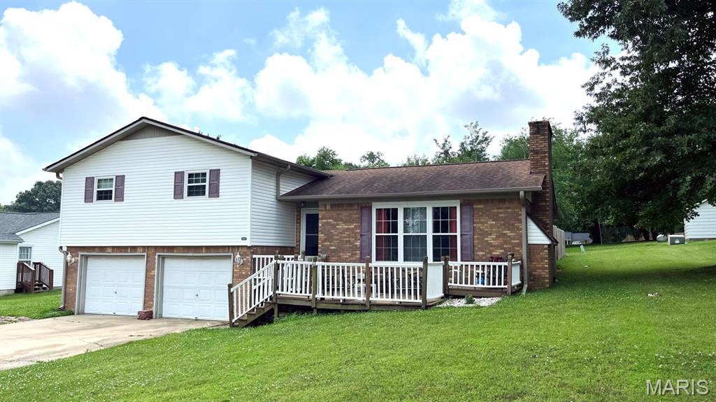 Welcome home to this beautifully maintained 1,755 sq. ft. tri-level residence nestled in a well established neighborhood close to schools, parks, and scenic walking trails. Offering a blend of comfort, functionality, and modern updates. Featuring three comfortable bedrooms, recently renovated kitchen with stainless steel appliances, a bright and inviting sitting room surrounded by windows, renovated bathroom, two car garage, spacious fenced backyard and a 12 x 20 garden shed. Make an appointment to tour it today, this home is ready for its next owners!