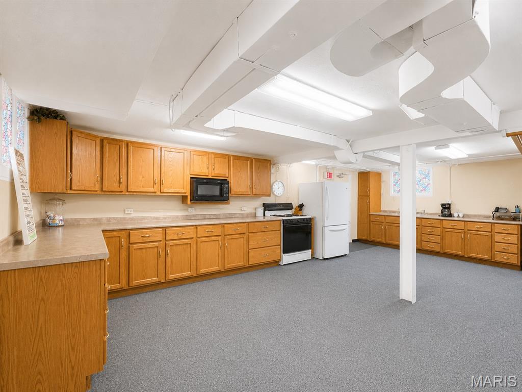 Town Of Fenton - Commercial Sale