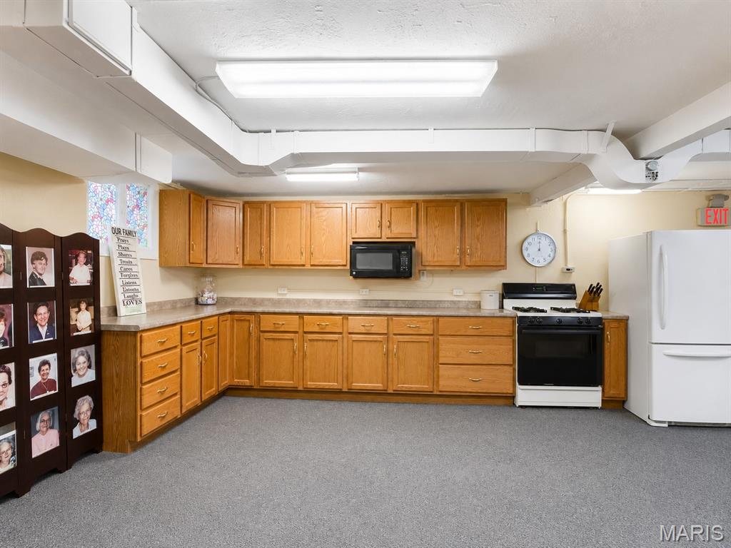 Town Of Fenton - Commercial Sale