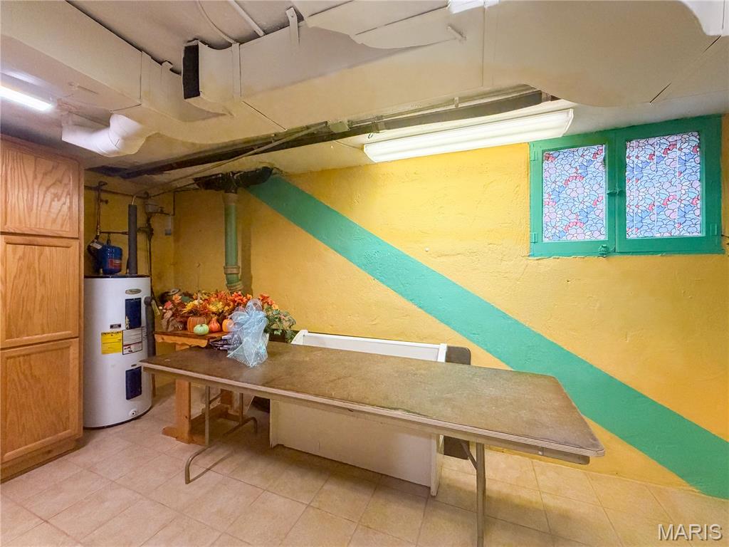 Town Of Fenton - Commercial Sale