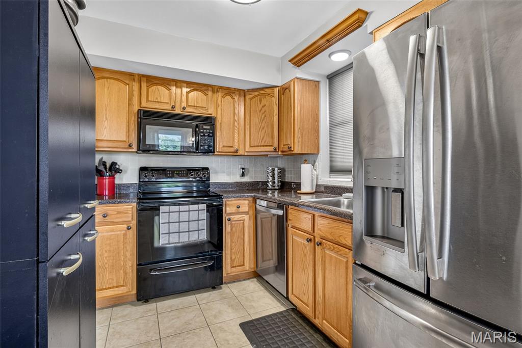 Sunset Hills Condo - Residential