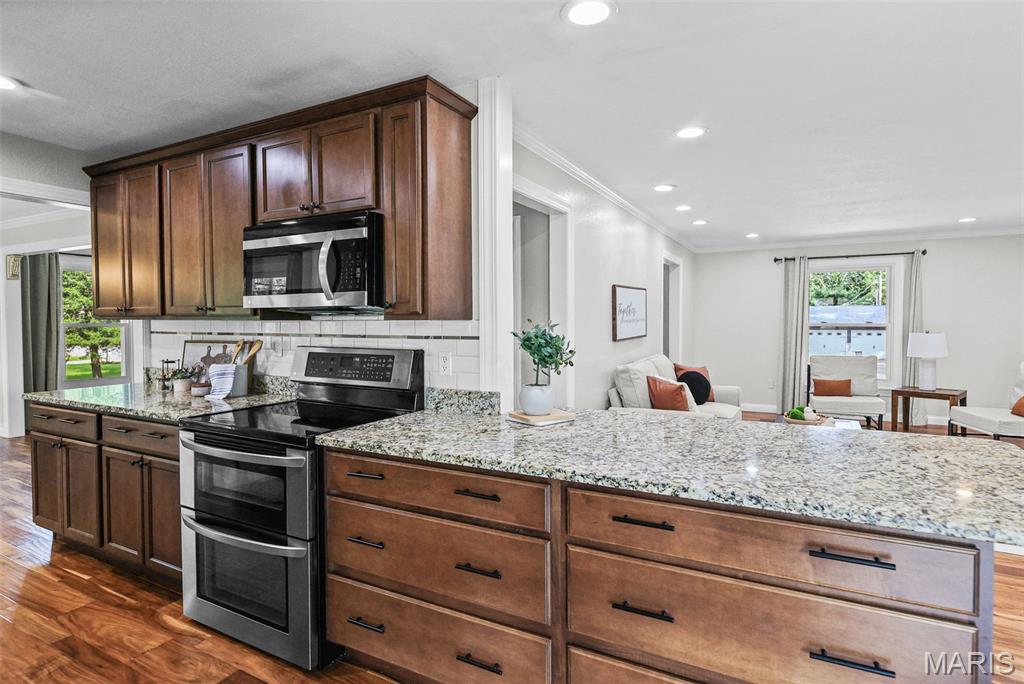 Dadrian Gardens West - Residential