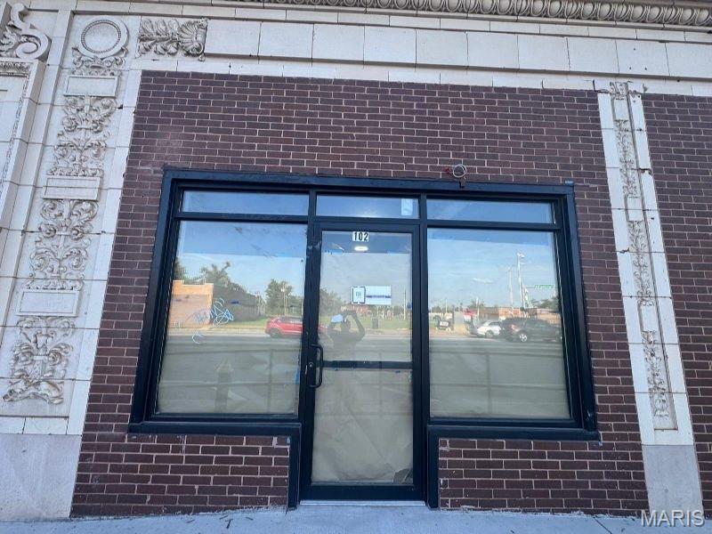 Raymond Place - Commercial Lease