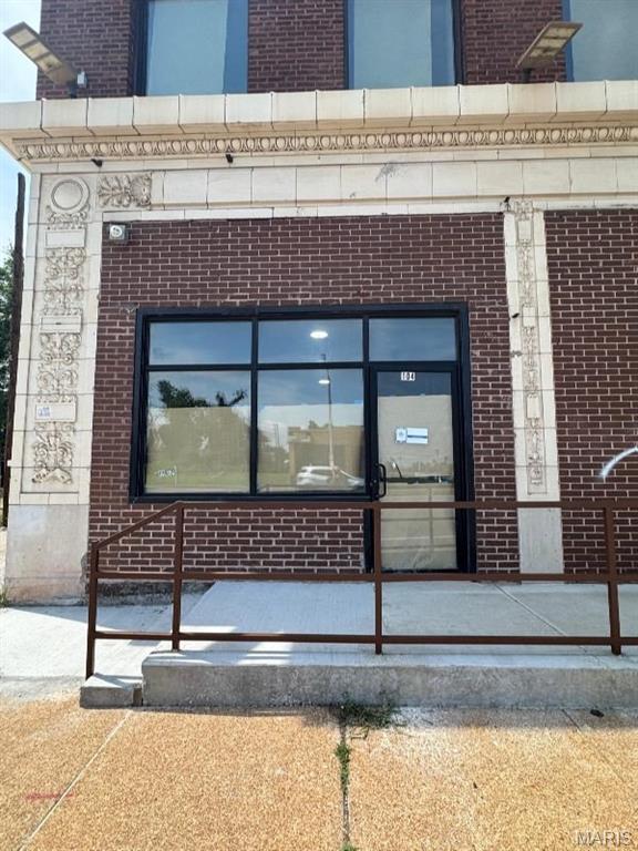 Raymond Place - Commercial Lease