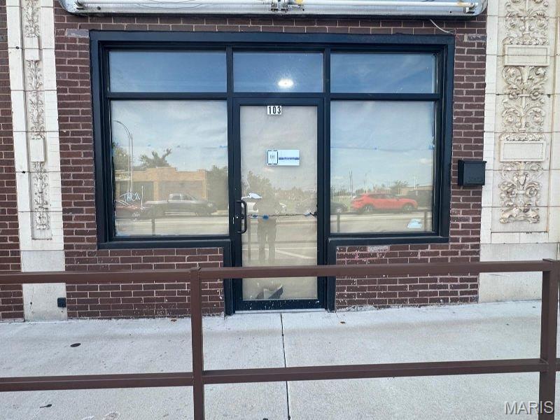 Raymond Place - Commercial Lease