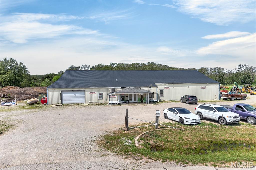 LEBANON - Commercial Sale