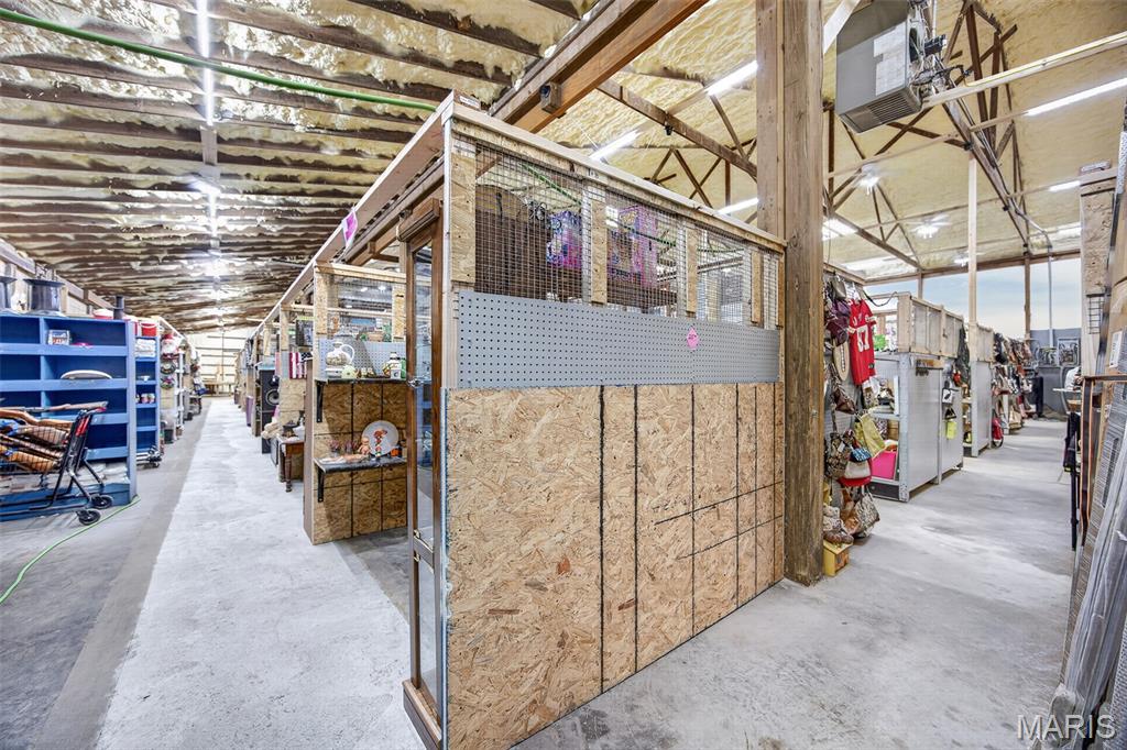 LEBANON - Commercial Sale