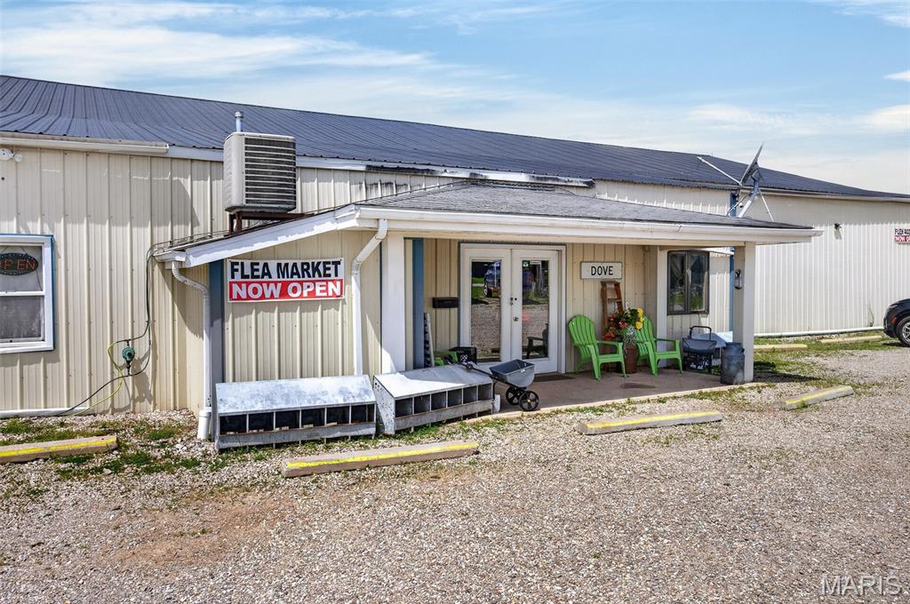 LEBANON - Commercial Sale