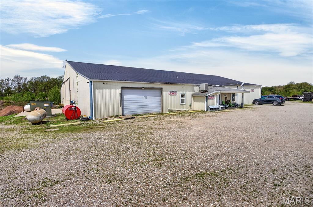 LEBANON - Commercial Sale