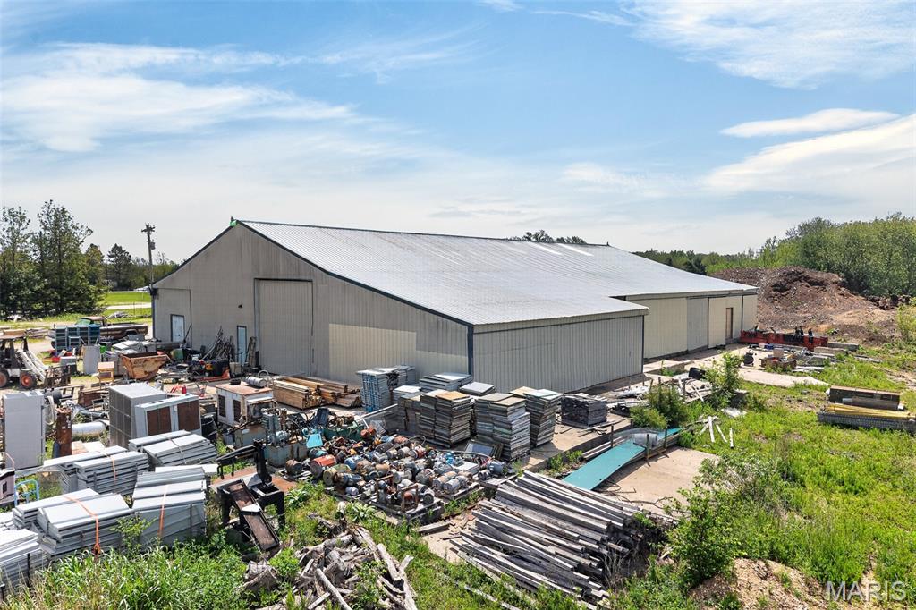 LEBANON - Commercial Sale