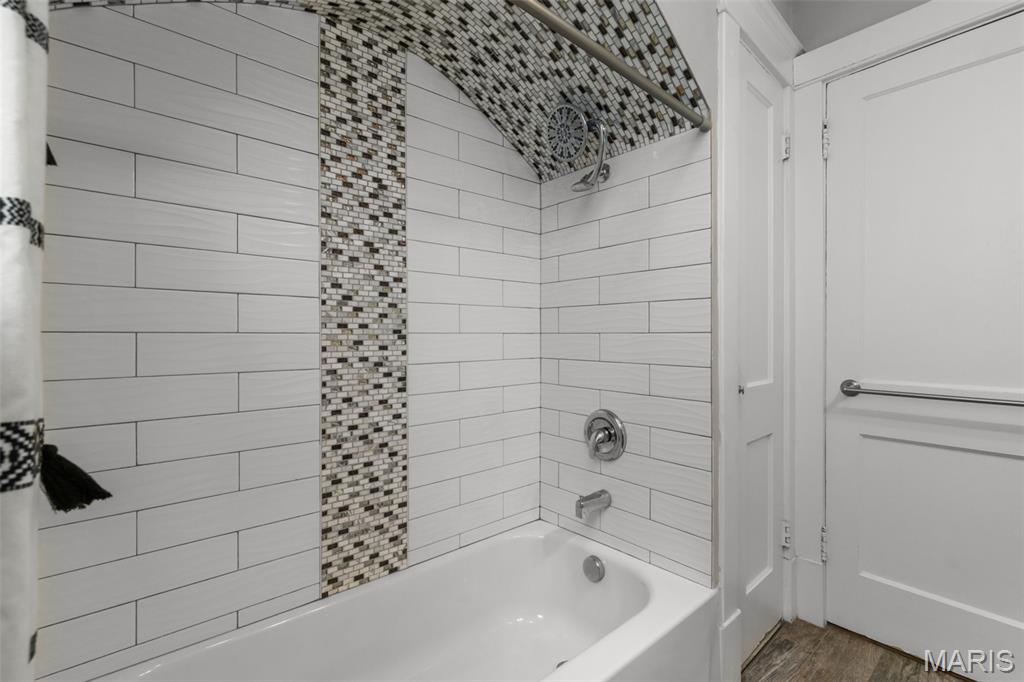 West Richmond Heights Resub Lt 19 & 20 - Residential