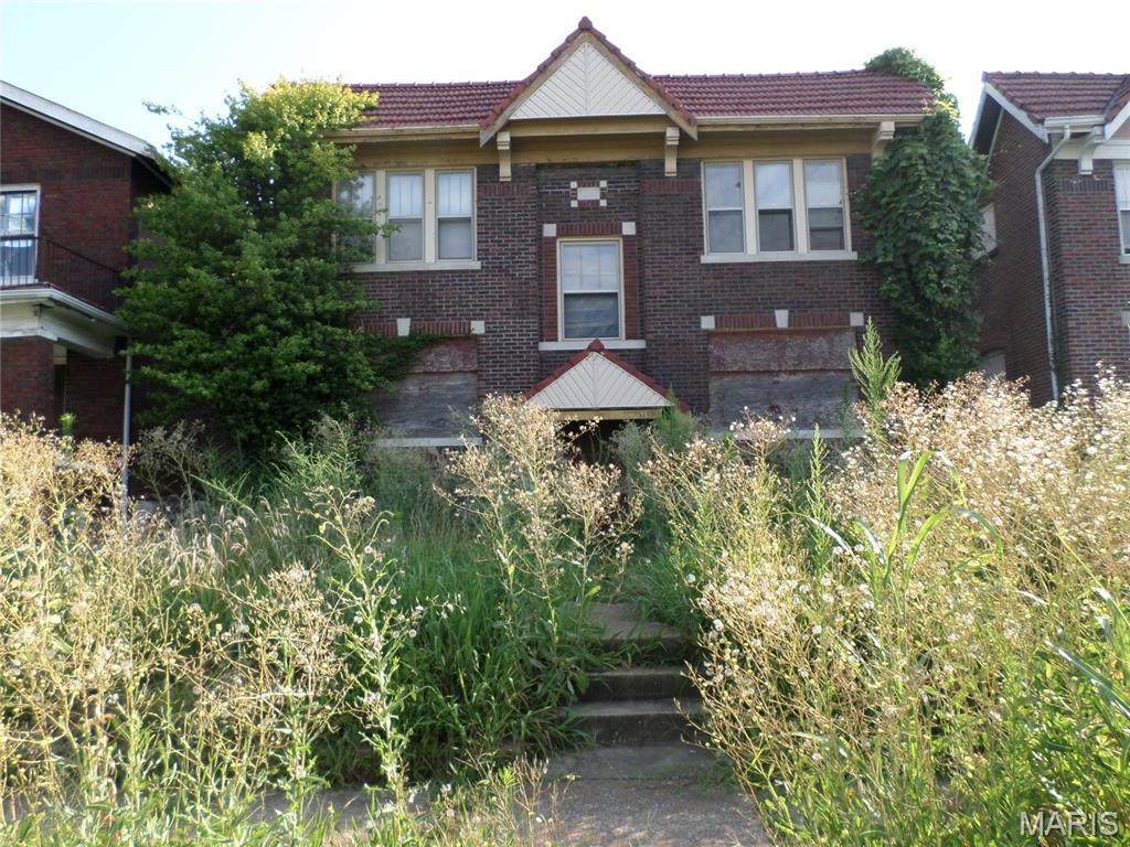 Back on the market through no fault of seller Property to be sold as-is with no concessions, inspections or repairs to be done by seller. A list will be made of interested parties and a showing will be arranged.
