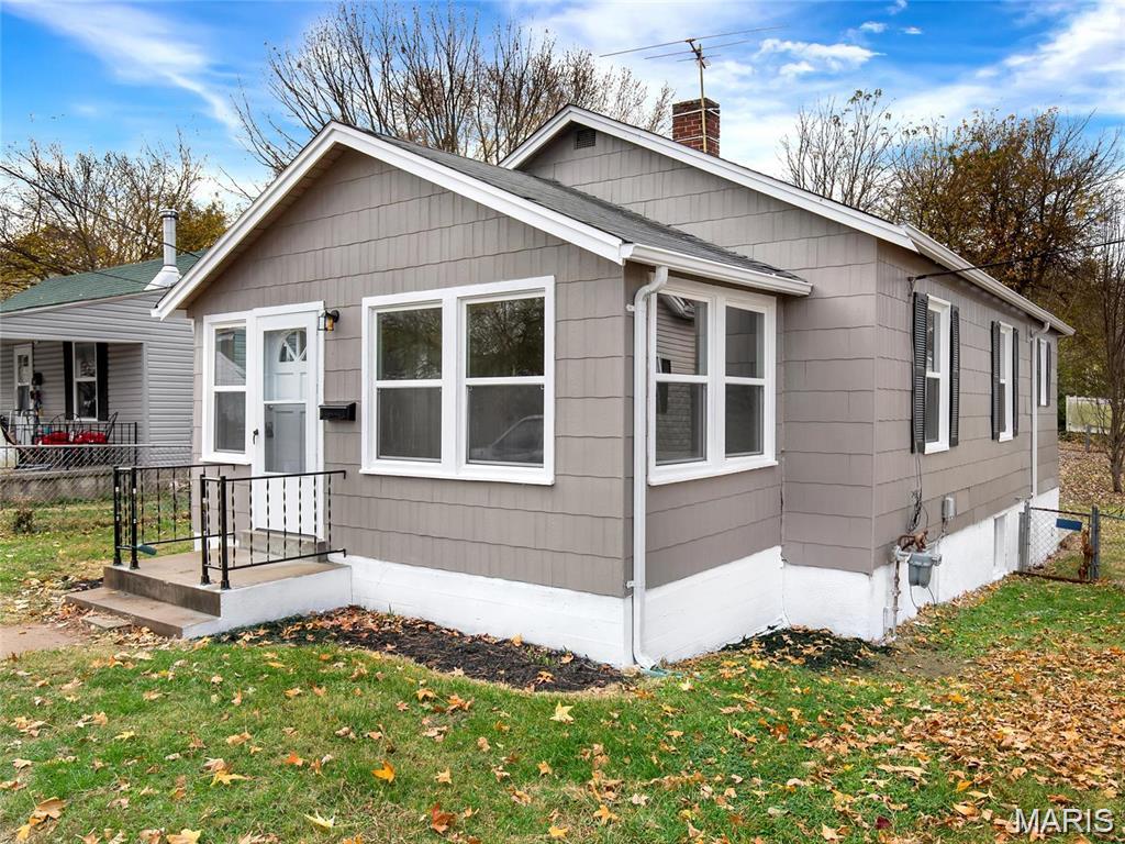 This charming Old Town St Charles Gem featuring 2 bedrooms and 1 bath, this adorable home offers a spacious kitchen with plenty of room for cooking, dining and entertaining. Located in the heart of Old St Charles you will love the convenience and walkability this home has to offer. The walk up basement provides additional storage and leads out to a level fenced in yard, perfect for pets, play, gardening or relaxing outdoors.