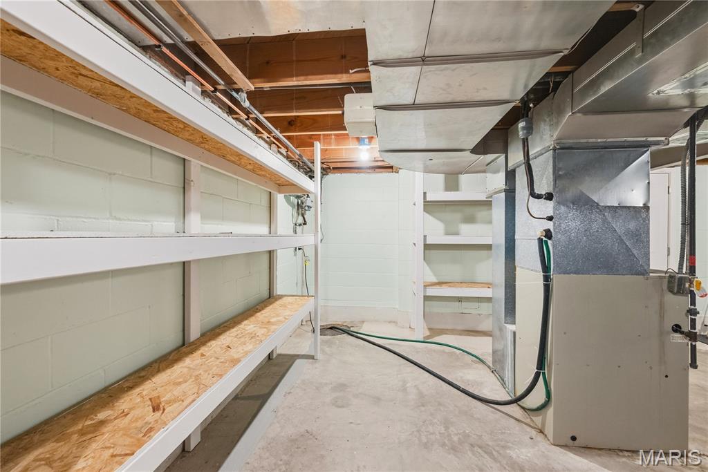 Sec 16 Township 44 R 6 - Residential