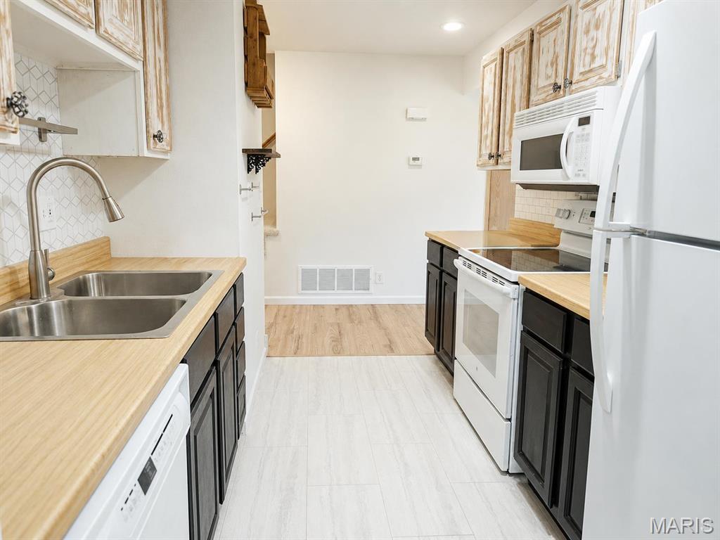 Sandy Slope Condos - Residential