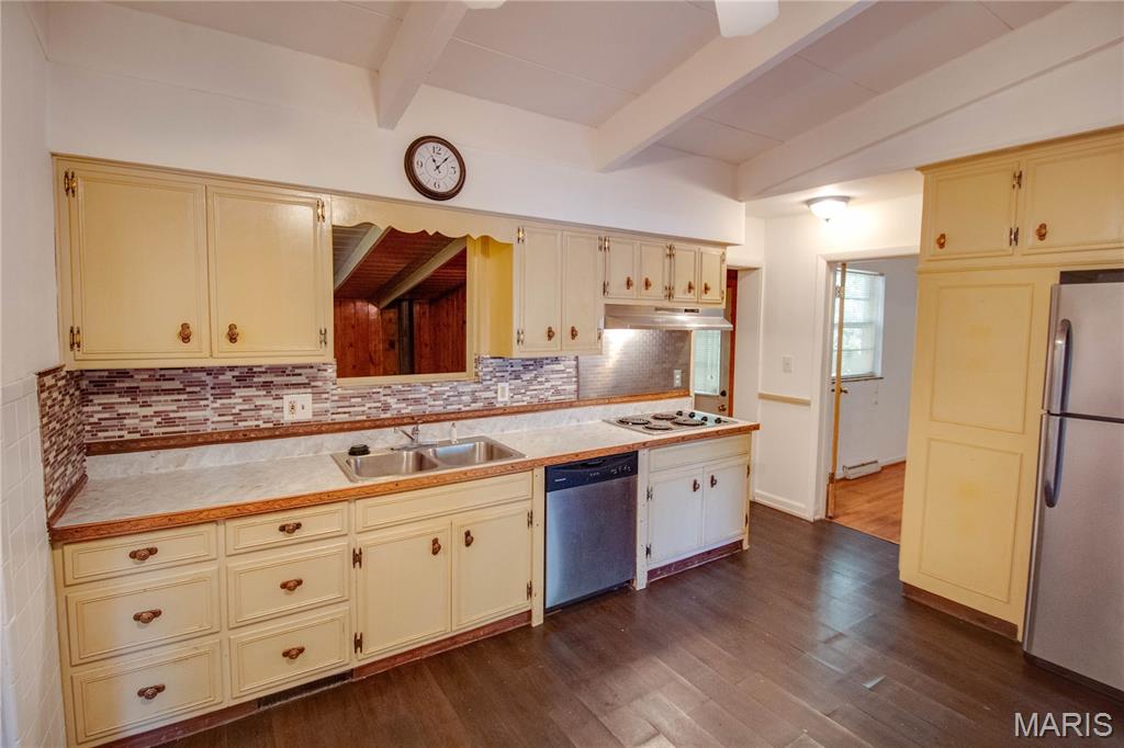 Canterbury Manor - Residential