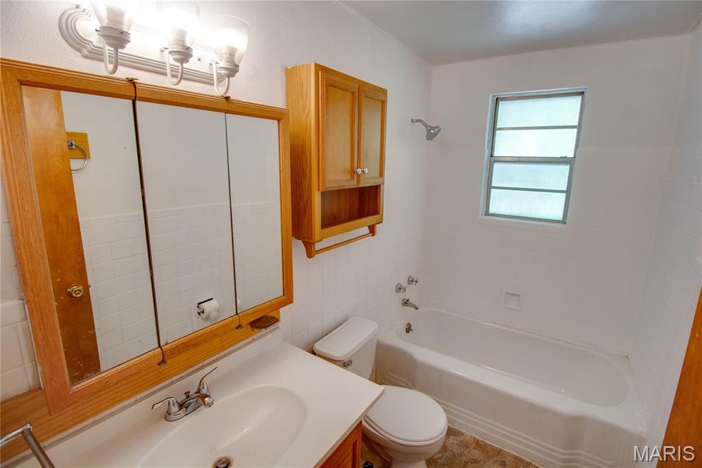 Canterbury Manor - Residential