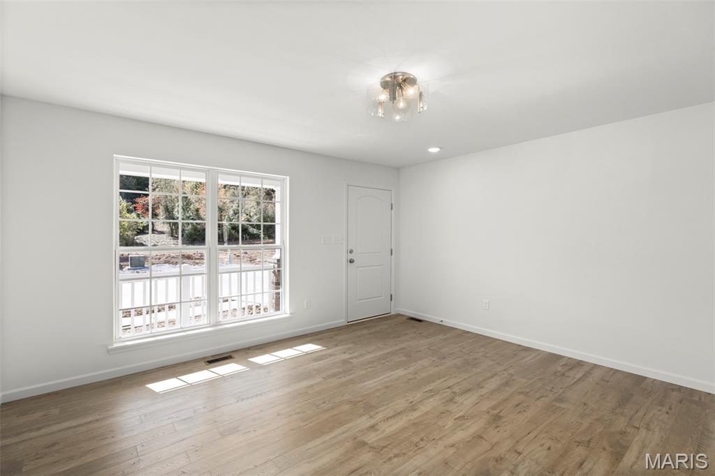 Bella Terra 83 - Residential