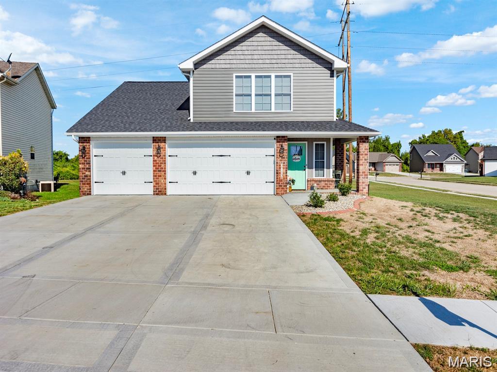 PRAIRIE TRAILS ESTATES - Residential Lease