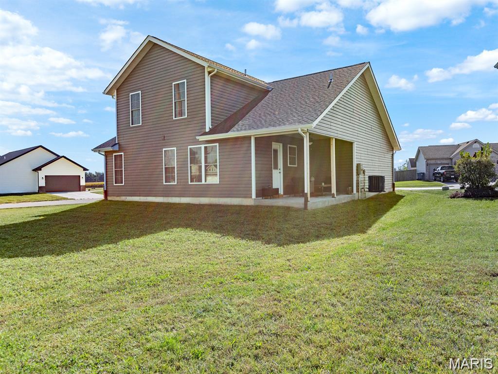 PRAIRIE TRAILS ESTATES - Residential Lease