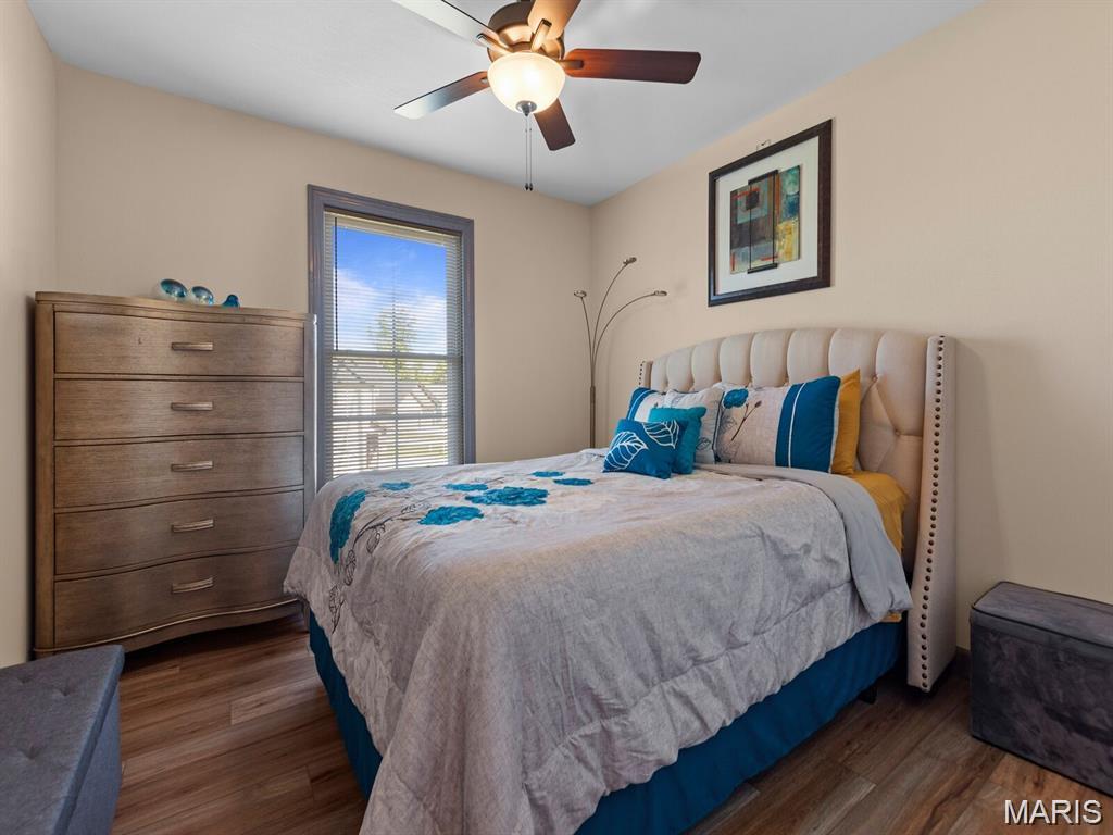 PRAIRIE TRAILS ESTATES - Residential Lease