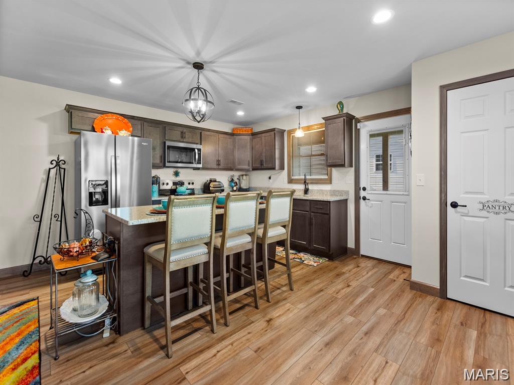 PRAIRIE TRAILS ESTATES - Residential Lease