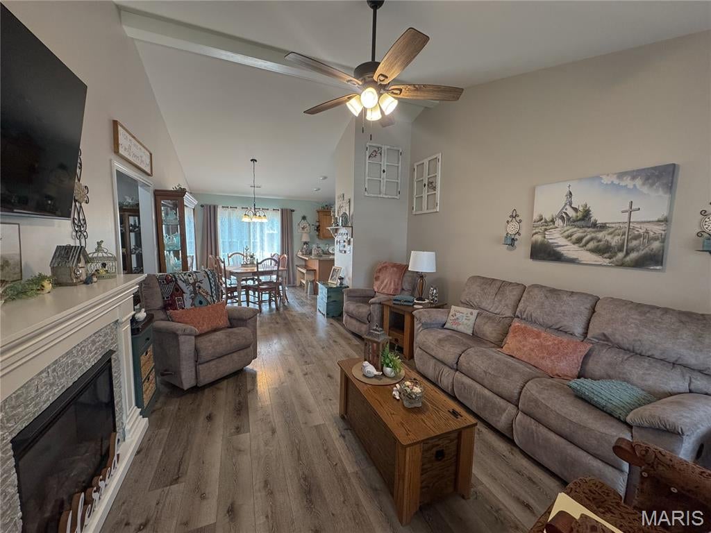 Villas/Butterfield Gardens Amd Place - Residential