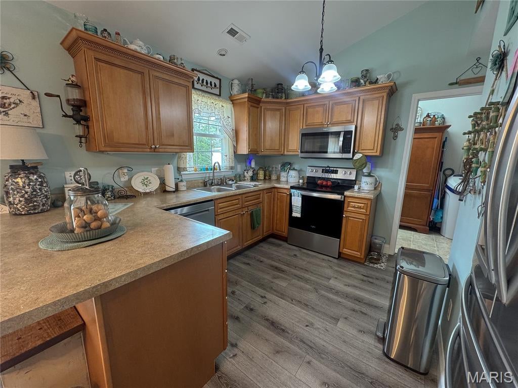 Villas/Butterfield Gardens Amd Place - Residential