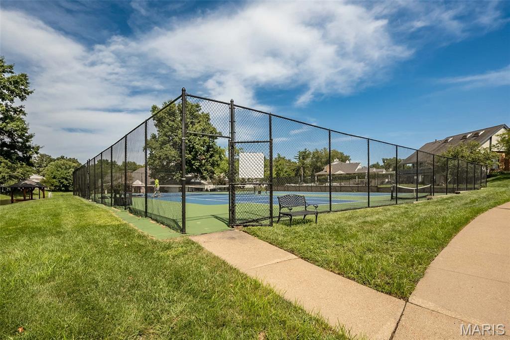 Greens Of Broadmoor Condo 11 - Residential