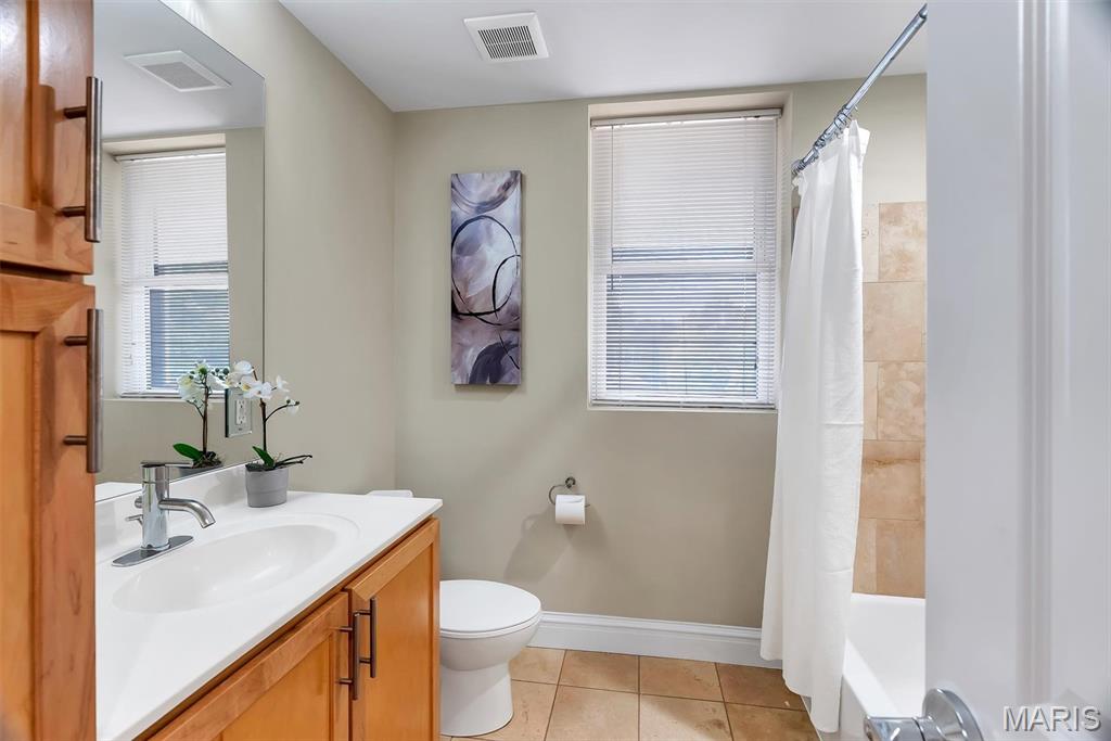 Forest Park Condo - Residential