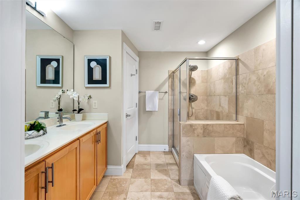 Forest Park Condo - Residential